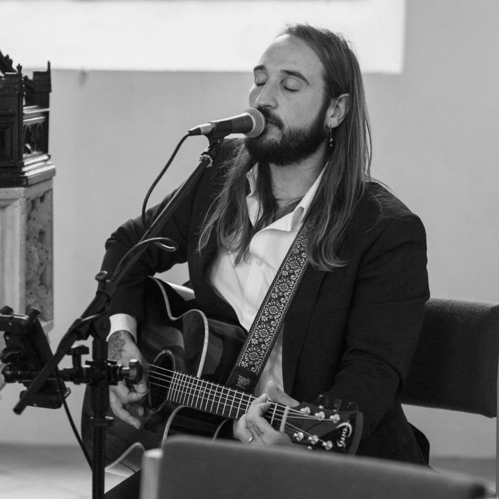 Oli performing live
