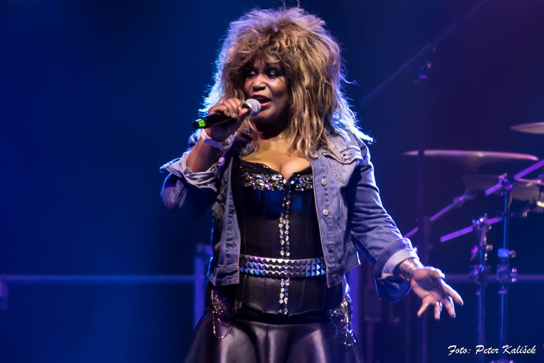 Simply the Best performing live