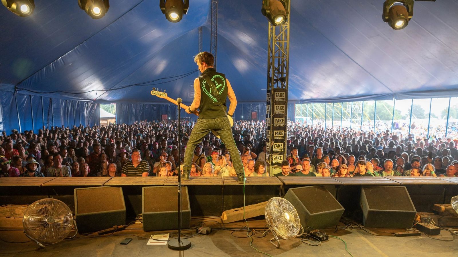 Ultimate Green Day performing live